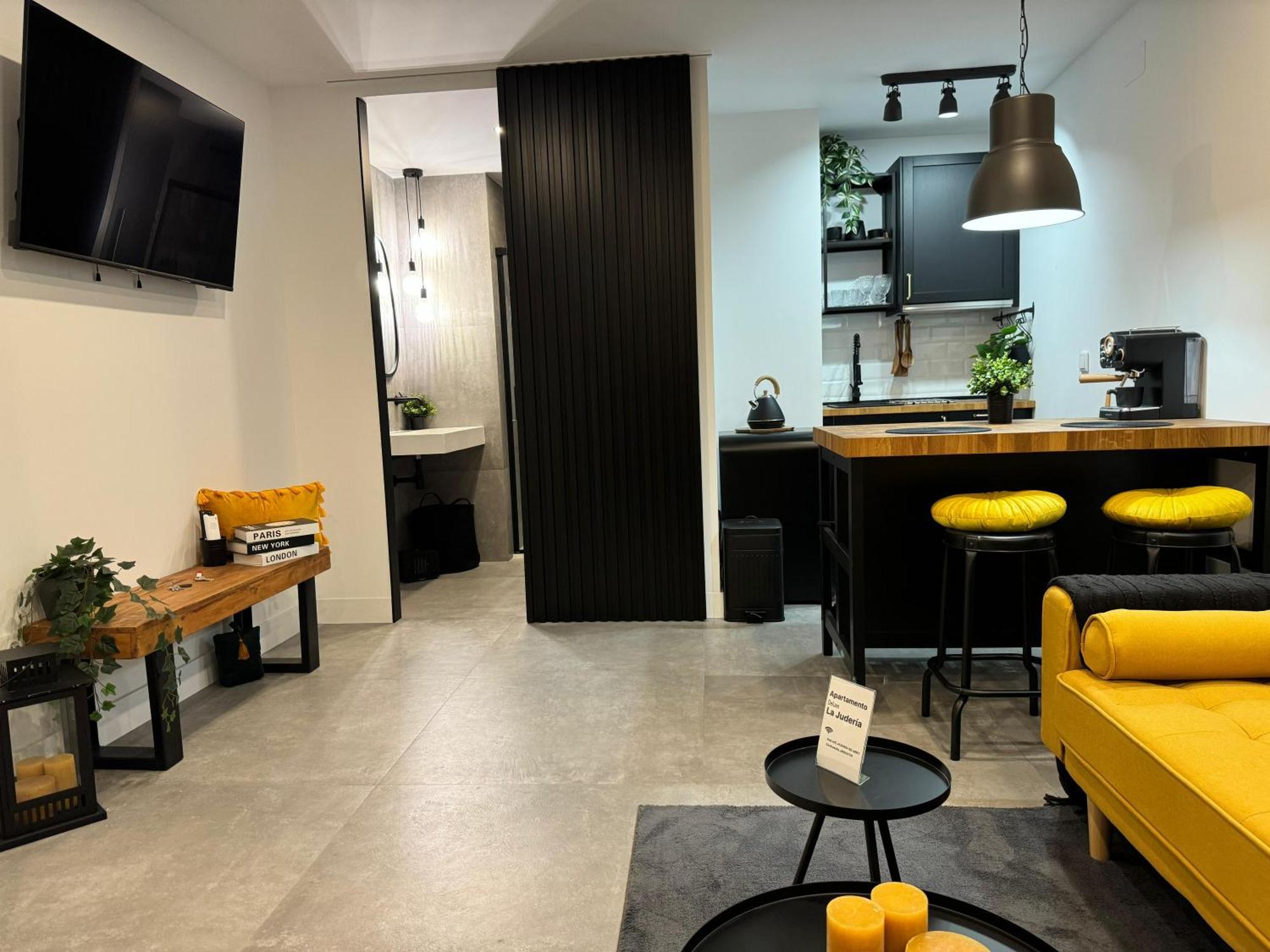 Apartamento Deluxe Lajuderia Con Parking Gratis 코르도바 외부 사진