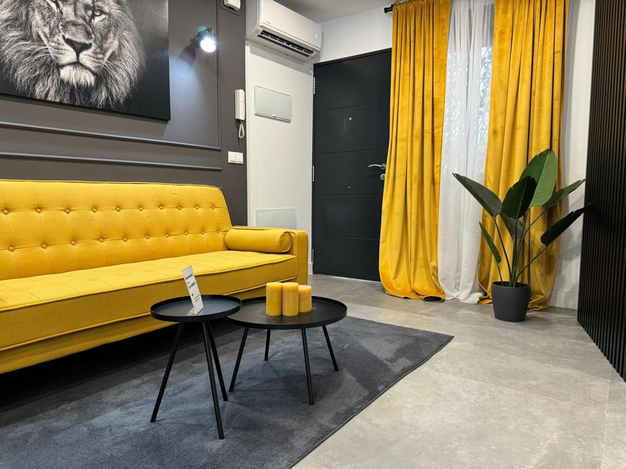 Apartamento Deluxe Lajuderia Con Parking Gratis 코르도바 외부 사진